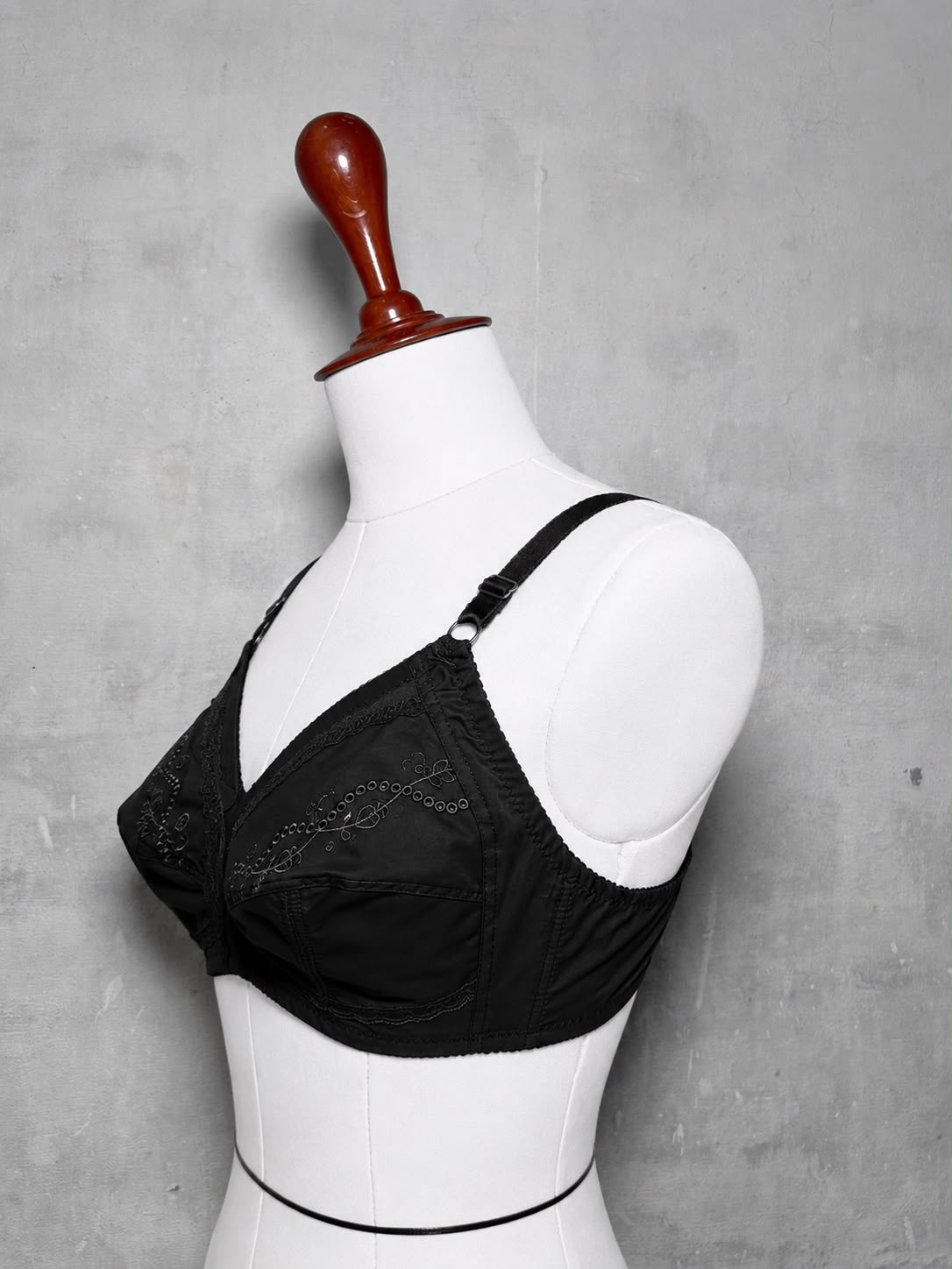 888 Deluxe Wireless Comfort Bra – Soft Non-Padded Everyday Bra