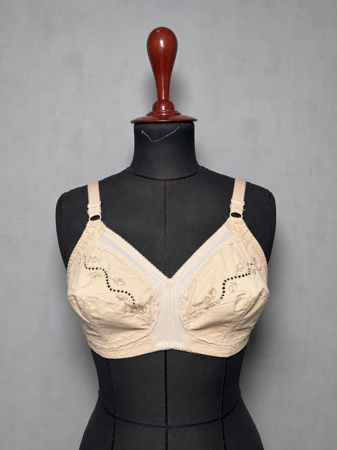 888 Deluxe Wireless Comfort Bra – Soft Non-Padded Everyday Bra